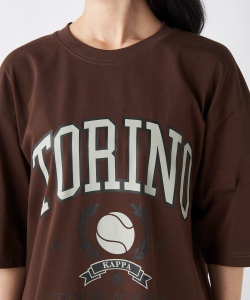 Kappa(カッパ)の「≪ウェルネスシリーズ≫ルーズフィット テニスグラフィック ユニセックスTシャツ(Tシャツ/カットソー・レディース・ホワイト/ブラック/ブラウン系その他・LARGE/MEDIUM/SMALL)」の13枚目の写真