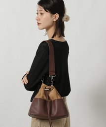 LAKOLE | ヌバック風コンビ巾着ショルダーバッグ / 587754(ショルダーバッグ)