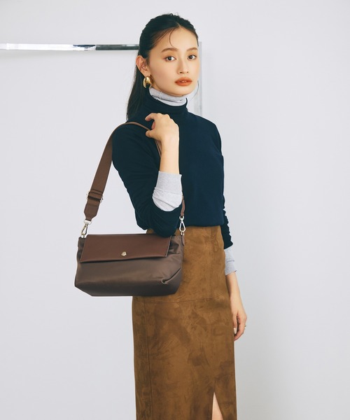 Breath TOPKAPI(ブレストプカピ)の「【Breath TOPKAPI】DAY TRIPPER デイトリッパー ナイロン ショルダーバッグ(ショルダーバッグ・レディース・ブラウン/ブラック/グレイッシュベージュ・FREE)」の5枚目の写真