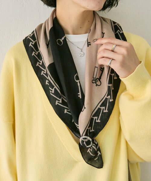 ear PAPILLONNER（イアパピヨネ）の「リング付きカギ柄ストール（ストール/ショール・レディース・グリーン/ブラック・FREE）」の2枚目の写真