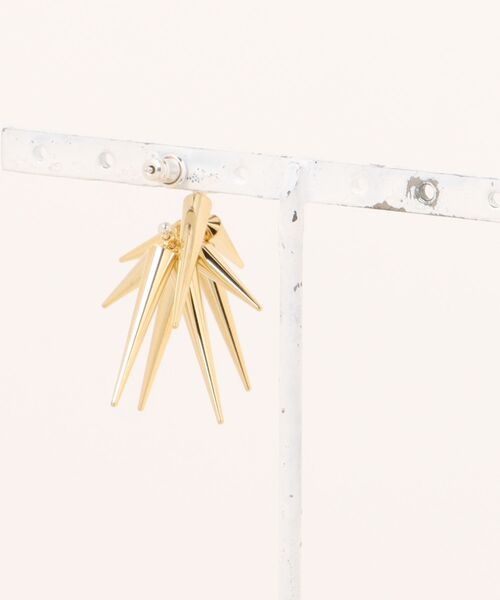 e.m.（イーエム）の「ゴールドスタッズピアス(M)/SILVER/NEWCOLLECTION/レディース/メンズ（ピアス（片耳用）・レディース・ゴールド・FREE）」の3枚目の写真