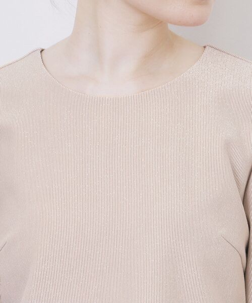 index（インデックス）の「ストレッチペプラムラメトップス【洗濯機OK/防シワ/抗ピル】《S～3L》（Tシャツ/カットソー・レディース・ナチュラル/チャコールグレー/サックスブルー・42/40/38/36/44）」の19枚目の写真