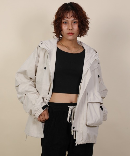 FCRB シャカシャカフード付き aimoha（アイモハ）の「フード付きシャカシャカジャケット（ナイロン