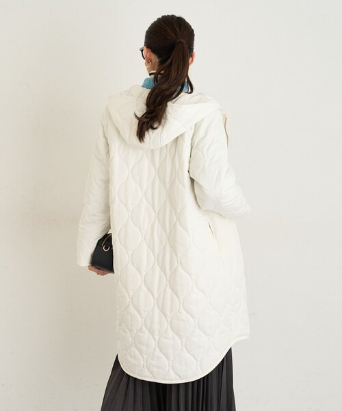 un dix cors(アンディコール)の「《着回し力抜群》ベスト+キルティングロングコート(ダウンジャケット/コート・レディース・ブラック/アイボリー・FREE)」の6枚目の写真