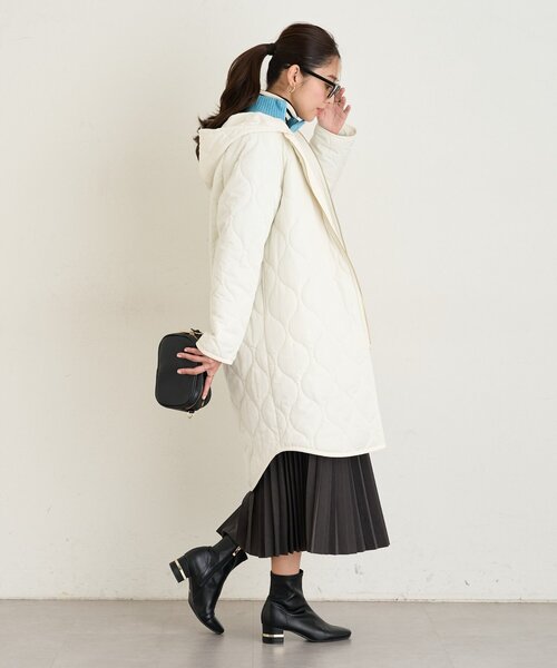 un dix cors(アンディコール)の「《着回し力抜群》ベスト+キルティングロングコート(ダウンジャケット/コート・レディース・ブラック/アイボリー・FREE)」の9枚目の写真