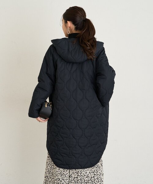 un dix cors(アンディコール)の「《着回し力抜群》ベスト+キルティングロングコート(ダウンジャケット/コート・レディース・ブラック/アイボリー・FREE)」の16枚目の写真