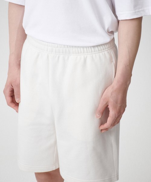 MUSINSA STANDARD（ムシンサスタンダード）の「スウェットショーツ[クリーム]（その他パンツ・メンズ・その他・SMALL/MEDIUM/LARGE/X-LARGE/XX-LARGE）」の4枚目の写真