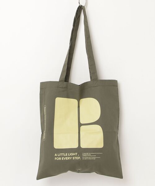 rae(レイ)の「【新色追加】rae /Urban Print Tote Bag / アーバンプリントトートバッグ(トートバッグ・レディース・ダークグレー/グリーン/ネイビー系/イエロー/オレンジ/ダークブラウン/バーガンディー/ミント/サンドベージュ/サックスブルー/ピンク/ライトパープル/ライトブルー/オリーブ/パープル・FREE)」の4枚目の写真