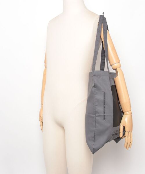 rae(レイ)の「【新色追加】rae /Urban Print Tote Bag / アーバンプリントトートバッグ(トートバッグ・レディース・ダークグレー/グリーン/ネイビー系/イエロー/オレンジ/ダークブラウン/バーガンディー/ミント/サンドベージュ/サックスブルー/ピンク/ライトパープル/ライトブルー/オリーブ/パープル・FREE)」の20枚目の写真