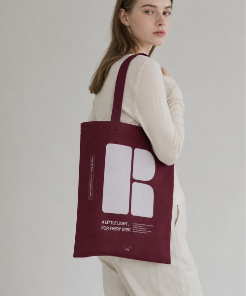 rae(レイ)の「【新色追加】rae /Urban Print Tote Bag / アーバンプリントトートバッグ(トートバッグ・レディース・ダークグレー/グリーン/ネイビー系/イエロー/オレンジ/ダークブラウン/バーガンディー/ミント/サンドベージュ/サックスブルー/ピンク/ライトパープル/ライトブルー/オリーブ/パープル・FREE)」の14枚目の写真