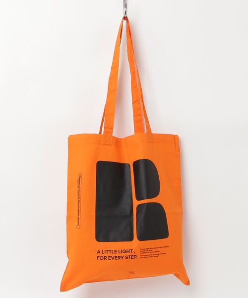 rae(レイ)の「【新色追加】rae /Urban Print Tote Bag / アーバンプリントトートバッグ(トートバッグ・レディース・ダークグレー/グリーン/ネイビー系/イエロー/オレンジ/ダークブラウン/バーガンディー/ミント/サンドベージュ/サックスブルー/ピンク/ライトパープル/ライトブルー/オリーブ/パープル・FREE)」の21枚目の写真