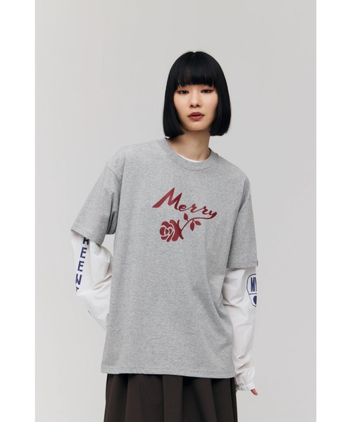FELICITY（フェリシティ）の「Merry T-Shirt（Tシャツ/カットソー・レディース・グレー/レッド/ホワイト/チャコール・2）」の2枚目の写真
