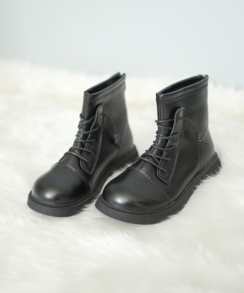 SOROTTO(ソロット)の「レースアップのアンクル丈ショートブーツ(ブーツ・キッズ・ブラック・18.0cm/19.0cm/20.0cm/21.0cm/22.0cm)」の5枚目の写真