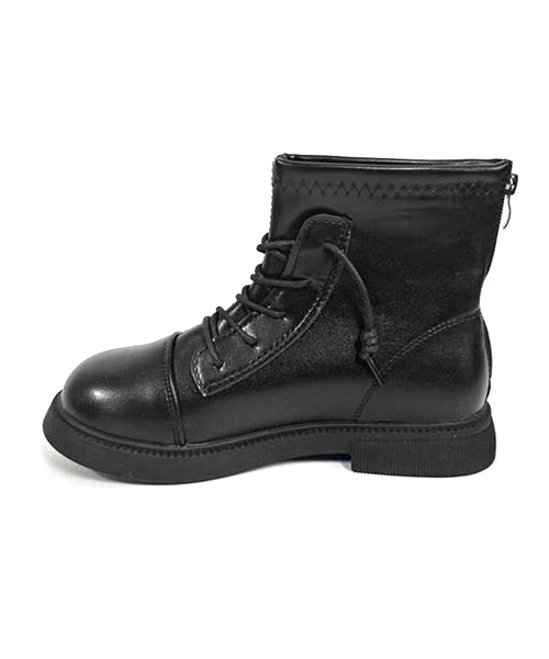 SOROTTO(ソロット)の「レースアップのアンクル丈ショートブーツ(ブーツ・キッズ・ブラック・18.0cm/19.0cm/20.0cm/21.0cm/22.0cm)」の15枚目の写真