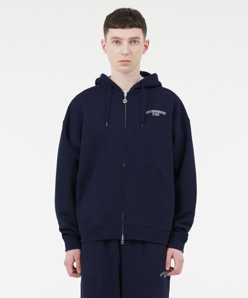 LMCの「ARCH FN ZIP-UP HOODIE navy(パーカー・レディース・その他・LARGE/MEDIUM)」の3枚目の写真