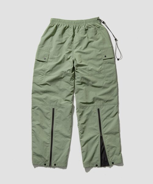 WMC(ダブリューエムシー)の「リップストップジッパーカーゴパンツ_カーキ(スウェットパンツ・レディース・カーキ・30(M)/32(L))」の3枚目の写真