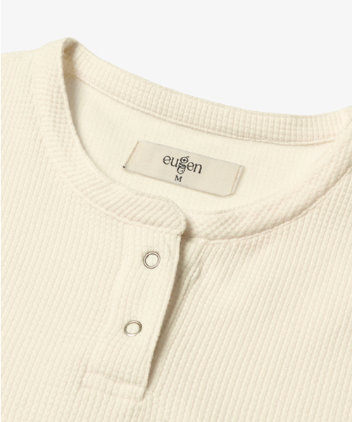 EUGGEN(ユジェン)の「ワッフルヘンリーネックショートスリーブTシャツ_クリーム(Tシャツ/カットソー・レディース・その他・SMALL/MEDIUM)」の4枚目の写真