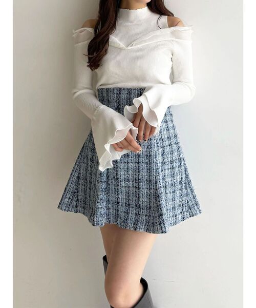 MERCURYDUO（マーキュリーデュオ）の「プリーツフリル使いニット（ニット/セーター・レディース・チャコールグレー/オフホワイト/ベージュ・FREE）」の2枚目の写真