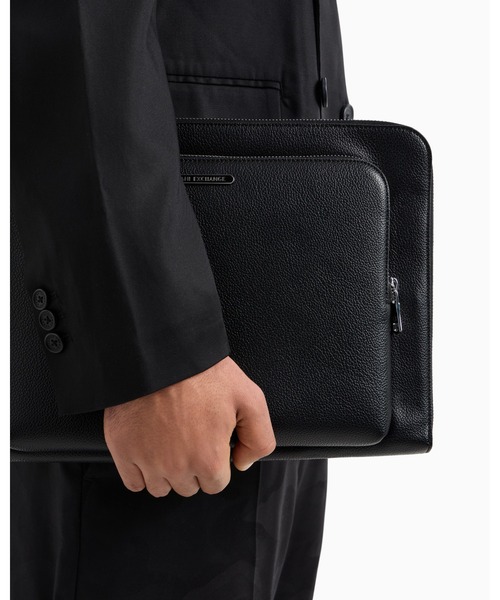 ARMANI EXCHANGE（アルマーニエクスチェンジ）の「【A|X アルマーニ エクスチェンジ】AXロゴ クラッチバッグ（クラッチバッグ・メンズ・ブラック・FREE）」の7枚目の写真