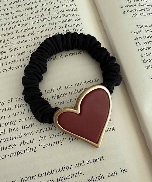 kutir（クティール）の「kutirlune／ワンポイントハートヘアゴム（ヘアゴム・レディース・ブラック/ベージュ/レッド・FREE）」の4枚目の写真