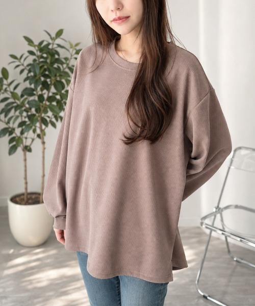Amulet（アミュレット）の「大人の抜け感を添える立体スリーブ◎ ラウンドネックボリュームスリーブトップス（Tシャツ/カットソー・レディース・ブラック/イエロー/ベージュ/グレー/ブルー/グリーン/ブラウン/ホワイト・FREE）」の4枚目の写真