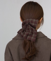 LINFA　（リンファ）の「チェック柄スクエアシュシュ（シュシュ）」