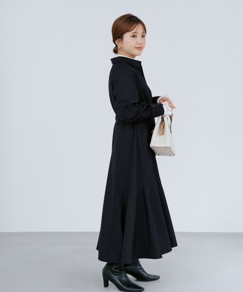COHINA(コヒナ)の「イレギュラーヘムシャツワンピース 【低身長・小柄女性】(シャツワンピース・レディース・ベージュ/ネイビー・SHORT/REGULAR)」の19枚目の写真