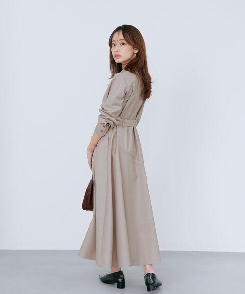 COHINA(コヒナ)の「イレギュラーヘムシャツワンピース 【低身長・小柄女性】(シャツワンピース・レディース・ベージュ/ネイビー・SHORT/REGULAR)」の15枚目の写真