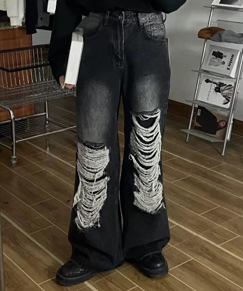 CELENA BEATS（セレナビーツ）の「クラッシュ ダメージ ワイド ストレート デニムパンツ（デニムパンツ・メンズ・ブルー/ブラック・L/M）」の15枚目の写真