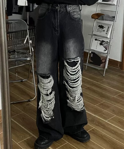 CELENA BEATS（セレナビーツ）の「クラッシュ ダメージ ワイド ストレート デニムパンツ（デニムパンツ・メンズ・ブルー/ブラック・L/M）」の13枚目の写真