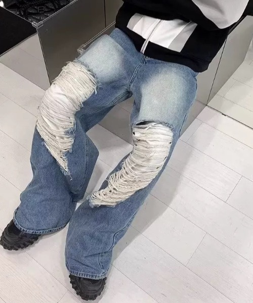 CELENA BEATS（セレナビーツ）の「クラッシュ ダメージ ワイド ストレート デニムパンツ（デニムパンツ・メンズ・ブルー/ブラック・L/M）」の10枚目の写真