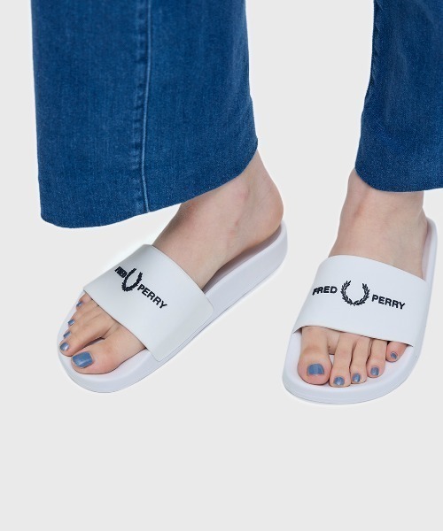 FRED PERRY(フレッドペリー)の「Branded Slider/ロゴスライダーサンダル(サンダル・メンズ・ネイビー/ブラック/ホワイト/ダークグリーン・23cm/24cm/25cm/26cm/27cm/28cm)」の5枚目の写真