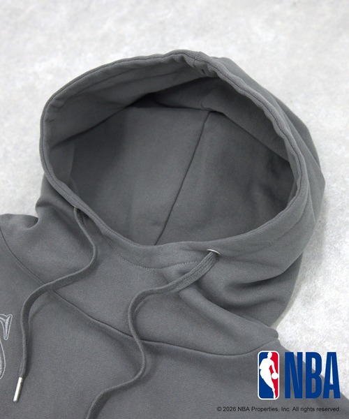 antiqua(アンティカ)の「NBA公式 刺繍ロゴ 裏毛 フーディー(パーカー・レディース・ブラック/ダークグレー/杢グレー・ONESIZE)」の5枚目の写真