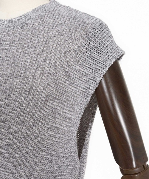 GLIMCLAP(グリムクラップ)の「mcg3763-Soft Gauge Knit Vest ニットベスト(201-012-gls-cg)(ベスト・メンズ・グレー/オフホワイト/ブルー/ブラック・S/L/M)」の9枚目の写真