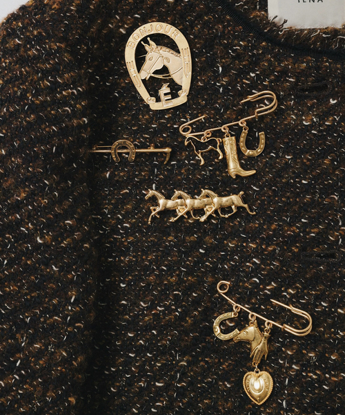 IENA(イエナ)の「《WEB限定/追加2》IENA CHEVAL 3ROW ブローチA(その他小物・レディース・ゴールド・FREE)」の5枚目の写真