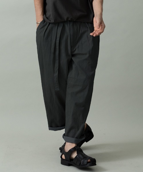 EGO TRIPPING（エゴトリッピング）の「mp14646- DRESSYEASE TRUSERS pique イージートラウザーパンツ(626652)（その他パンツ・メンズ・ライトグレー/チャコール/ベージュ・33/31/29）」の2枚目の写真