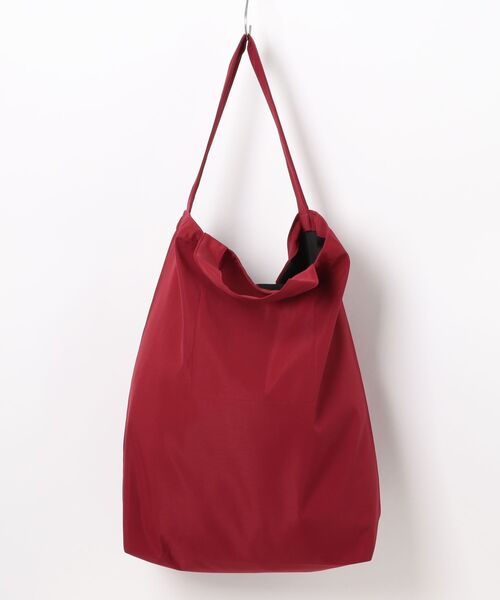 Scrap Book(スクラップブック)の「【atneK】gold plate tote bag / ゴールドプレートトートバッグ(トートバッグ・レディース・レッド・FREE)」の2枚目の写真