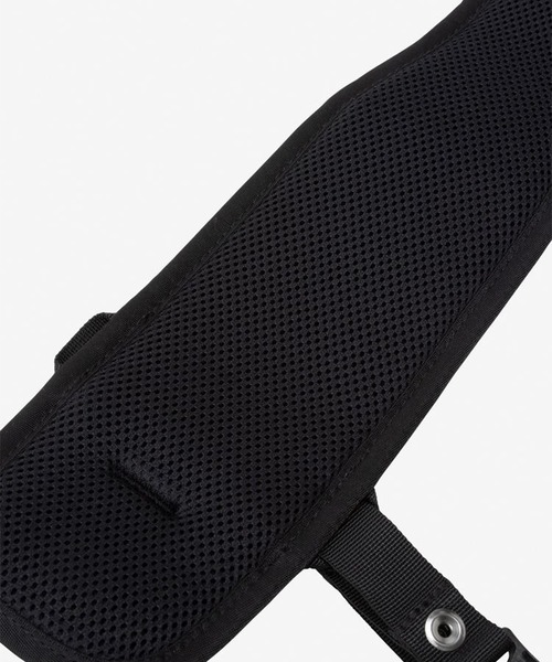 THE NORTH FACE(ザノースフェイス)の「THE NORTH FACE/ザ・ノース・フェイス ボディバッグ LEAP SLING NM72600(バックパック/リュック・メンズ・ブラック/オフホワイト・FREE)」の10枚目の写真