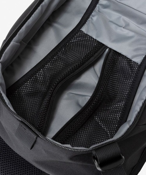 THE NORTH FACE(ザノースフェイス)の「THE NORTH FACE/ザ・ノース・フェイス ボディバッグ LEAP SLING NM72600(バックパック/リュック・メンズ・ブラック/オフホワイト・FREE)」の12枚目の写真