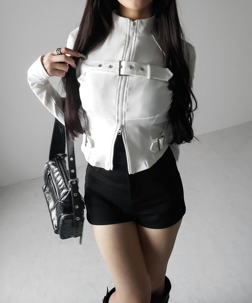 me+em select（ミームセレクト）の「【 ２color 】スタンドカラーベルテッドダブルジップスリムトップス ／ stand collar belted double zip slim tops（その他トップス・レディース・ブラック/ホワイト・FREE）」の15枚目の写真