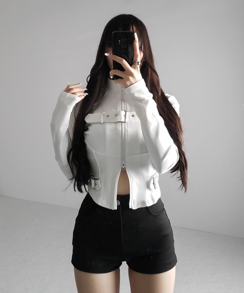 me+em select（ミームセレクト）の「【 ２color 】スタンドカラーベルテッドダブルジップスリムトップス ／ stand collar belted double zip slim tops（その他トップス・レディース・ブラック/ホワイト・FREE）」の20枚目の写真