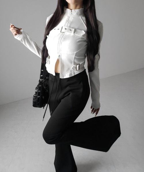 me+em select（ミームセレクト）の「【 ２color 】スタンドカラーベルテッドダブルジップスリムトップス ／ stand collar belted double zip slim tops（その他トップス・レディース・ブラック/ホワイト・FREE）」の22枚目の写真