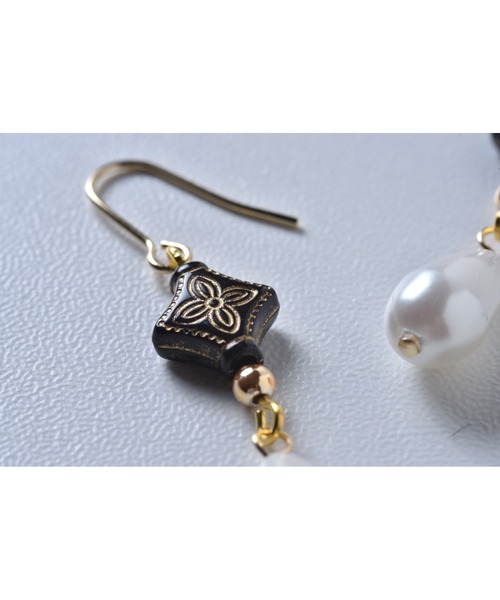 tone（トーン）の「【Astyle】クロスパールステンレスピアス(MA)（ピアス（両耳用）・レディース・ゴールド・FREE）」の2枚目の写真