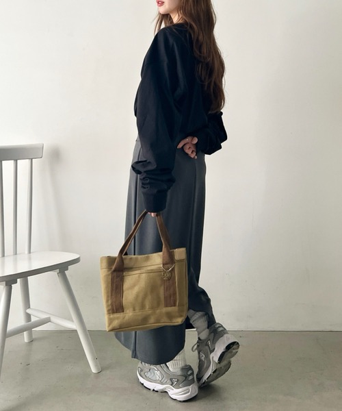wears(ウェアーズ)の「【仕切りあり】キャンバスミニトートバッグ ミニバッグ ハンドバッグ トートバッグ(トートバッグ・レディース・ブラック/アイボリー/ブラウン・FREE)」の6枚目の写真