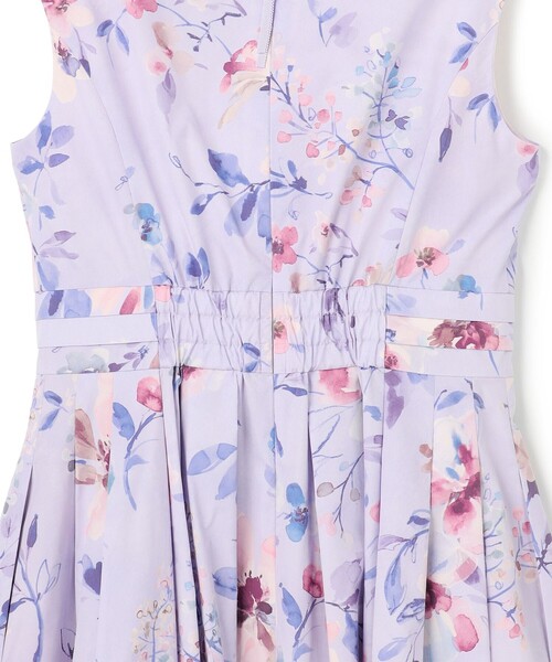 TOCCA(トッカ)の「FLORAL BLISS ドレス(ワンピース・レディース・アイボリー系5/ライラック系5・00/0/2/4/6)」の4枚目の写真
