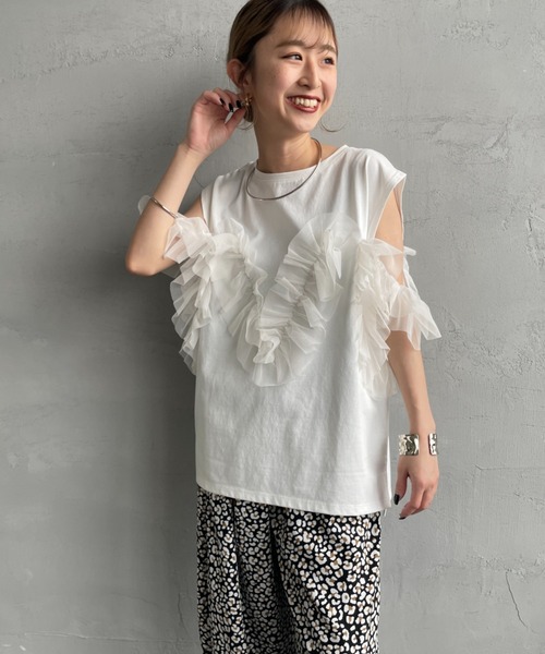 nenom（ネノム）の「[nenom/ネノム] マルチWAY ビスチェ風チュールフリルドッキングノースリーブTシャツ【追加】（Tシャツ/カットソー・レディース・チャコールグレー/オフホワイト/ライトグレー/ブラック・F）」の16枚目の写真