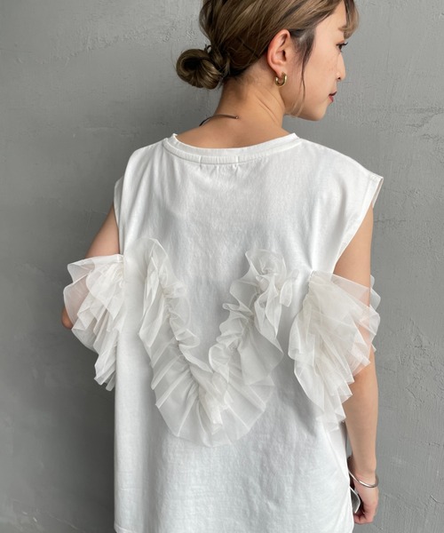 nenom（ネノム）の「[nenom/ネノム] マルチWAY ビスチェ風チュールフリルドッキングノースリーブTシャツ【追加】（Tシャツ/カットソー・レディース・チャコールグレー/オフホワイト/ライトグレー/ブラック・F）」の20枚目の写真
