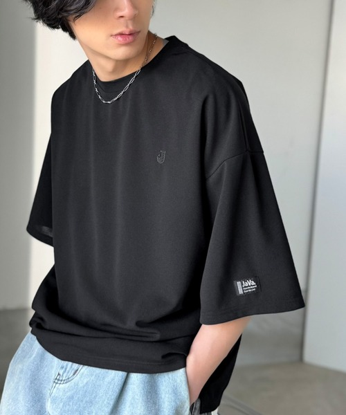 Java（ジャバ）の「《JaVaジャバコラボ》【接触冷感・UVカット機能付き】シャリ生地で夏も快適！胸刺繍 梨地カットジョーゼットTシャツ（オーバーサイズ）（Tシャツ/カットソー・メンズ・ブラック/グレイッシュベージュ/ブルー/チャコールグレー/ホワイト・LARGE/MEDIUM/SMALL）」の15枚目の写真