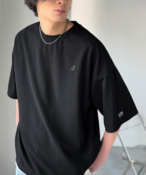 Java（ジャバ）の「《JaVaジャバコラボ》【接触冷感・UVカット機能付き】シャリ生地で夏も快適！胸刺繍 梨地カットジョーゼットTシャツ（オーバーサイズ）（Tシャツ/カットソー・メンズ・ブラック/グレイッシュベージュ/ブルー/チャコールグレー/ホワイト・LARGE/MEDIUM/SMALL）」の18枚目の写真