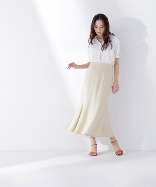 NATURAL BEAUTY BASIC(ナチュラルビューティーベーシック)の「◇メタルポイントVネックブラウス(シャツ/ブラウス・レディース・ラベンダー/ネイビー/オフホワイト・SMALL/MEDIUM)」の7枚目の写真
